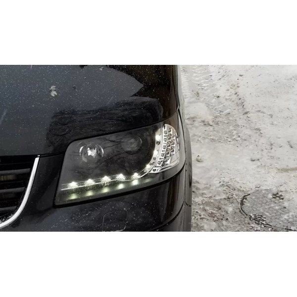 Оптика альтернативная Tuning-Tec Daylight LED передняя Volkswagen T5 (2003-2009) чёрная
