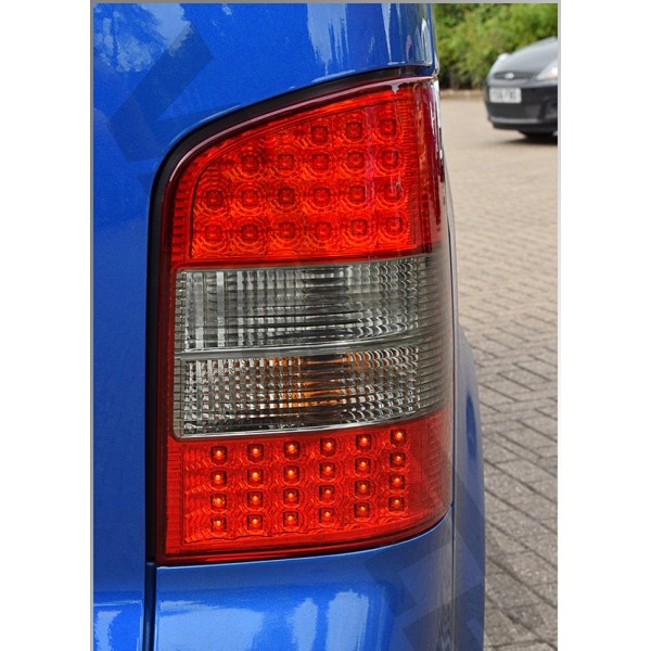 Оптика альтернативная led задняя Volkswagen T5 (2003-2009) красно-тонированная