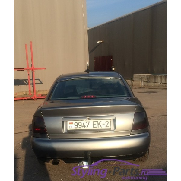 Накладка козырёк на заднее стекло Audi A4 B5 (1994-2000)