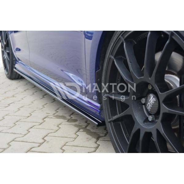 Накладки на пороги Maxton Design Volkswagen Golf VII R HB/Variant (2012-...)