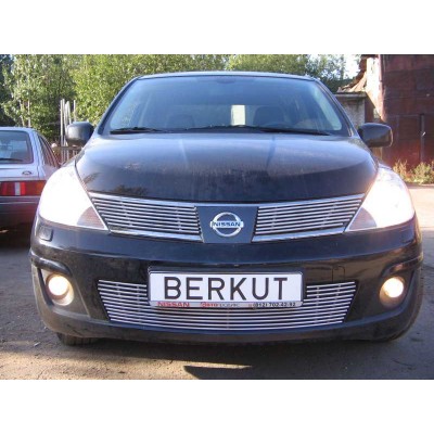 Металлические решетки радиатора Nissan Tiida (2008-...)