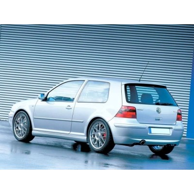 Юбка накладка заднего бампера в юбилейном стиле Volkswagen Golf IV (1997-2003) c отверстием под выхлоп